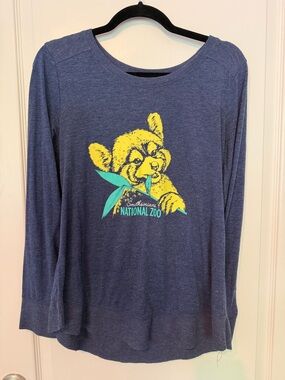 Smithsonian National Zoo Women's Navy Long-Sleeve Graphic Tee